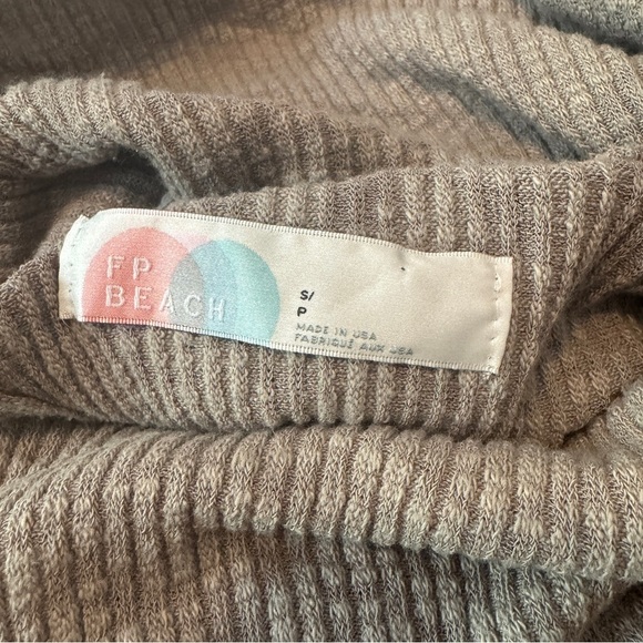 Free People Beach Small World Traveler Open Back Oversized Top ~ Boho Boxy - Picture 6 of 7